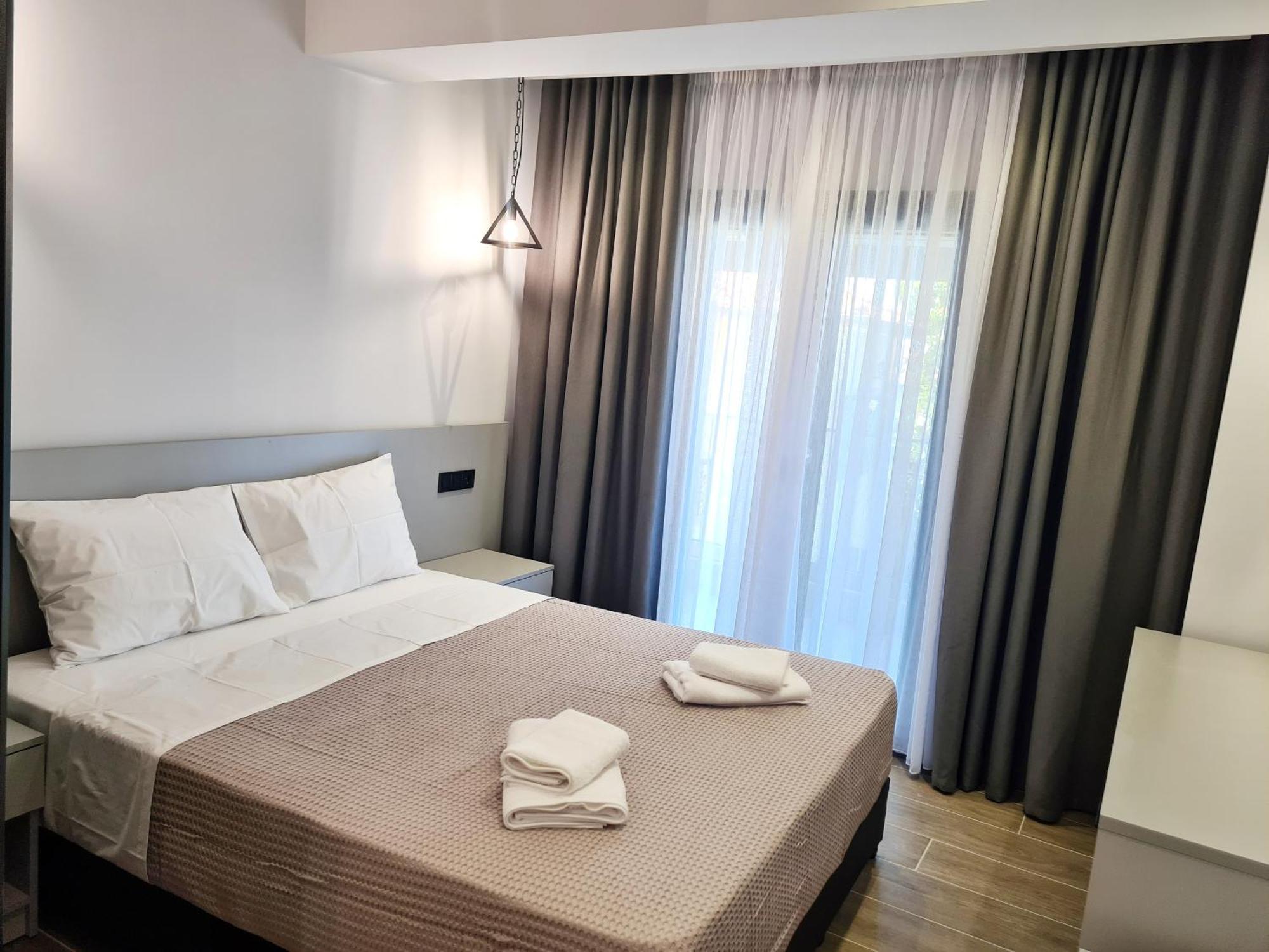 Agnanti-Apartments B Nikiti  Eksteriør billede