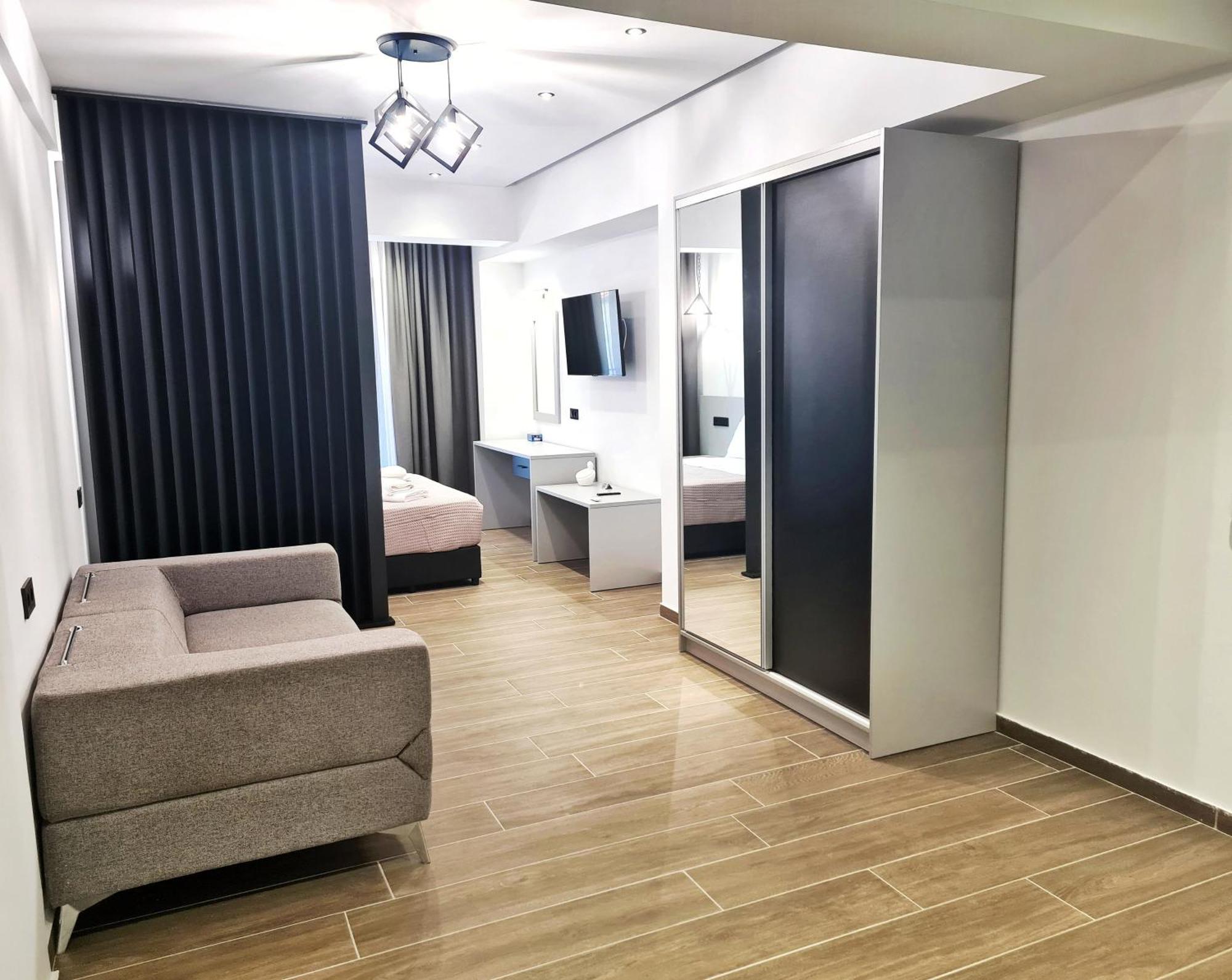Agnanti-Apartments B Nikiti  Eksteriør billede